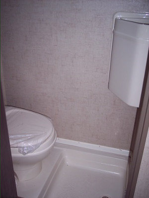 RV Rental Denver Travel Trailer Rpod 178 bathroom